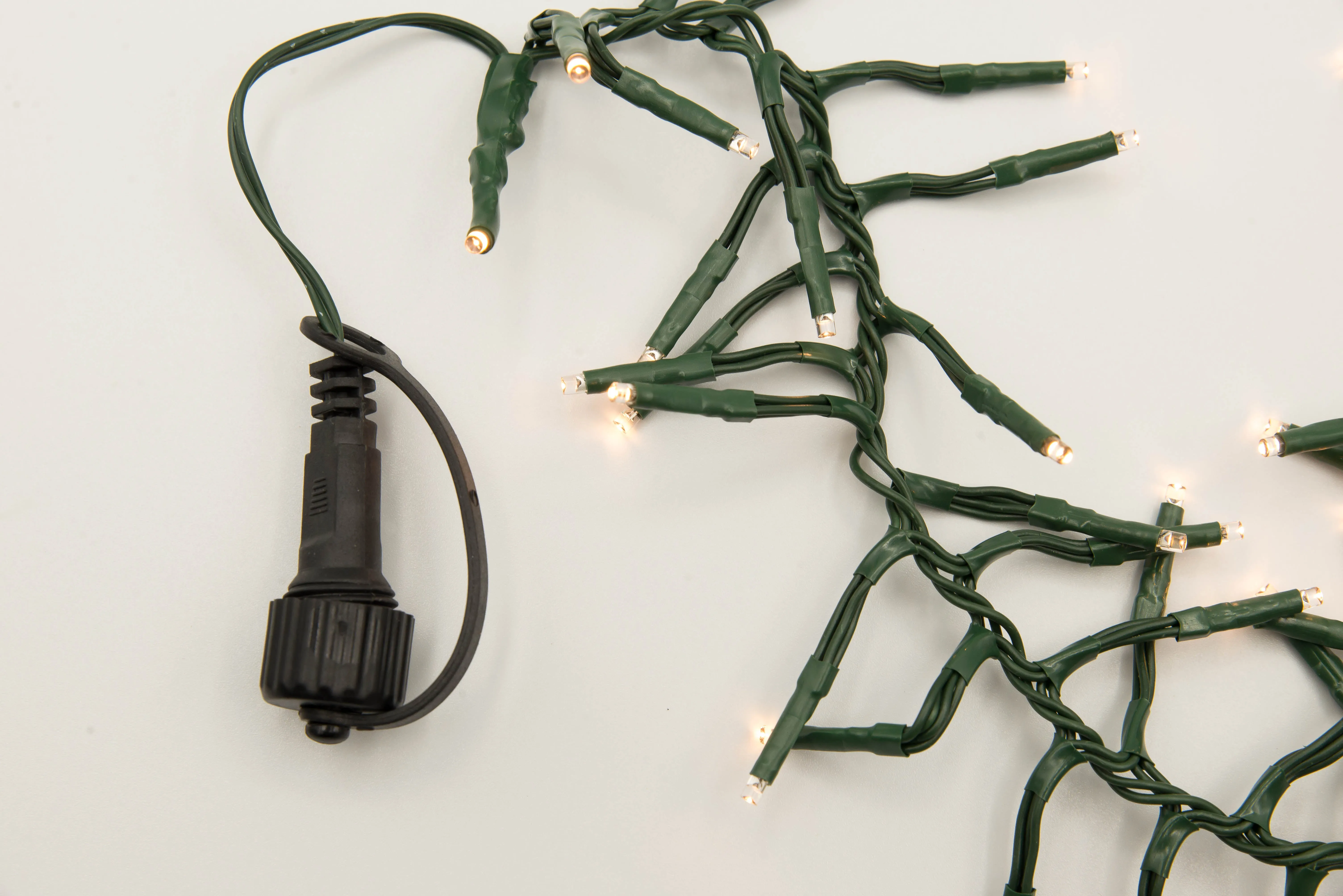 50' Connectable CLUSTER Light Garland w/ 1,500 Warm White LED Lights on Green Wire