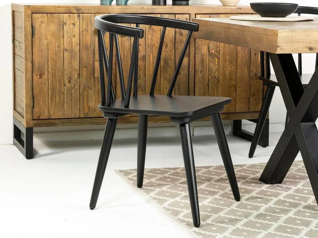 Brooklyn Extendable Dining Table (140cm - 180cm) & Black Bogart Dining Chairs